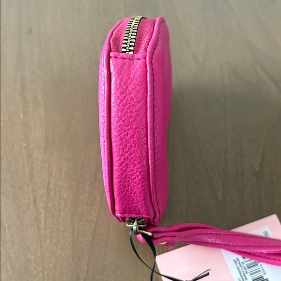 NWT Juicy Couture Vibrant Pink Heart Wristlet FIRM - Picture 7 of 12